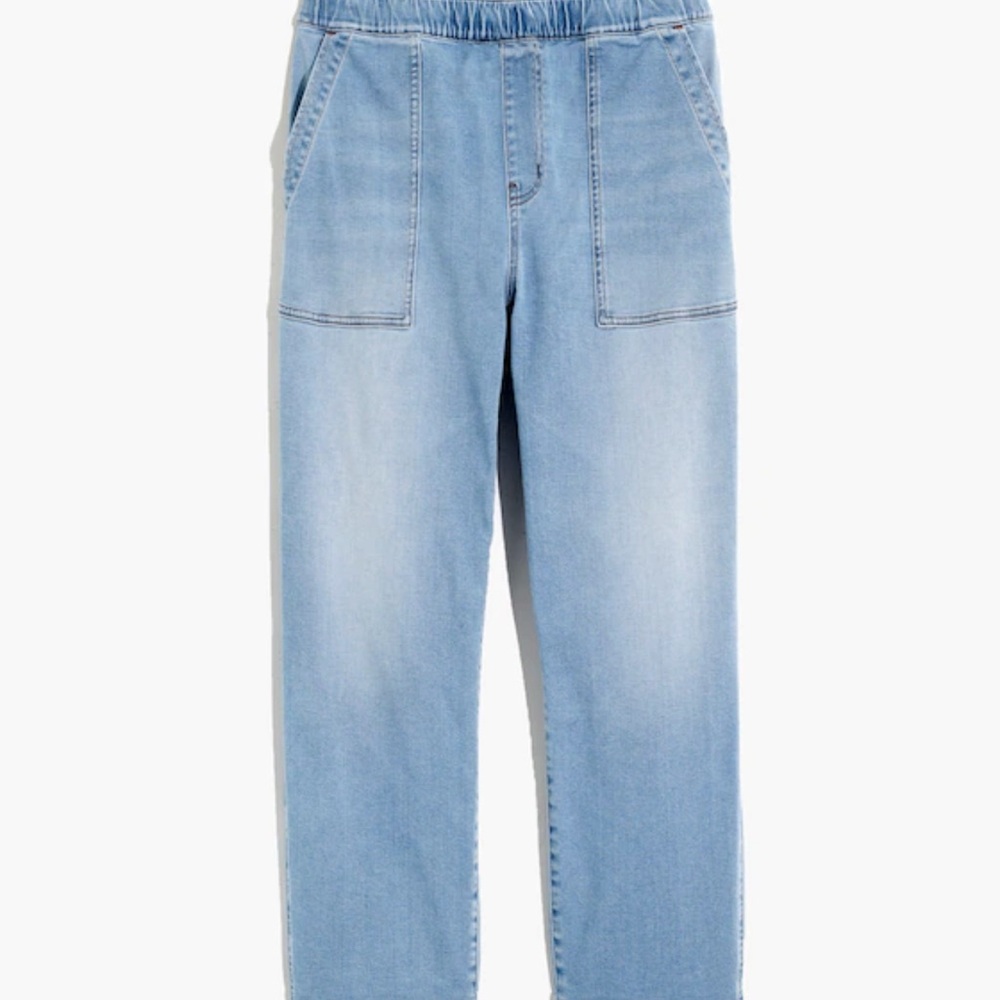 Madewell Pull-On Relaxed Jeans in Bellview Wash